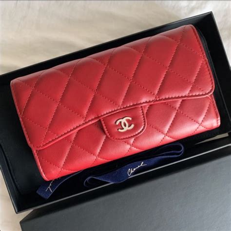 chanel sarah medium wallet